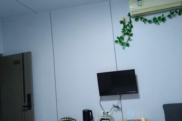 Others 4, Ximen Hostel, Shanghai
