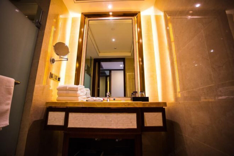 Bathroom 4, Tianyuan International Hotel, Aksu