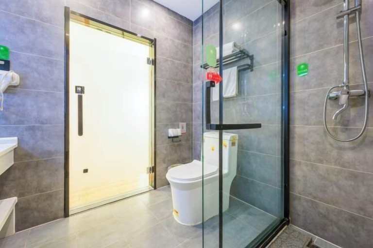 Bathroom 4, GreenTree Inn Express Hotel (Beijing Fangshan District Government Longhu Tianjie), Beijing