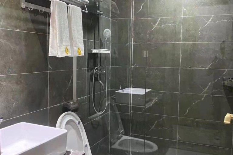 Bathroom 3, Fucheng International Hotel, Vientiane