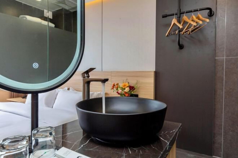 Bathroom 4, Senlan Hotel (Zhongxiang Bus Station Branch), Jingmen
