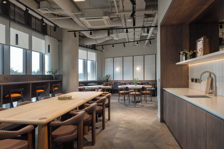 Dining 5, StayCozy Studio Apartments in Acton, London