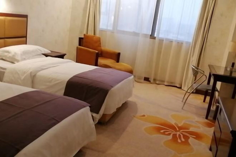 Bedroom 2, Linhai International Hotel, Yancheng