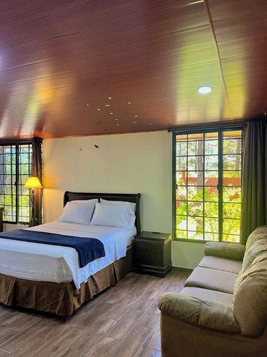 Bedroom 2, Pine Scape Lodge | Jacuzzi | BBQ | Pool | Mango Hosting, Siguatepeque
