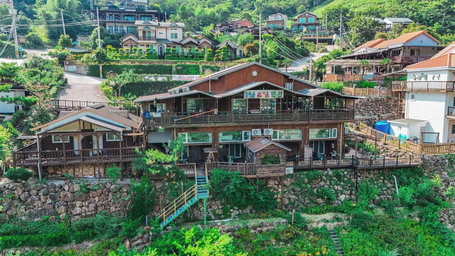Exterior & Views 2, Jirisan 1 Night 2 Days Pension, Gurye