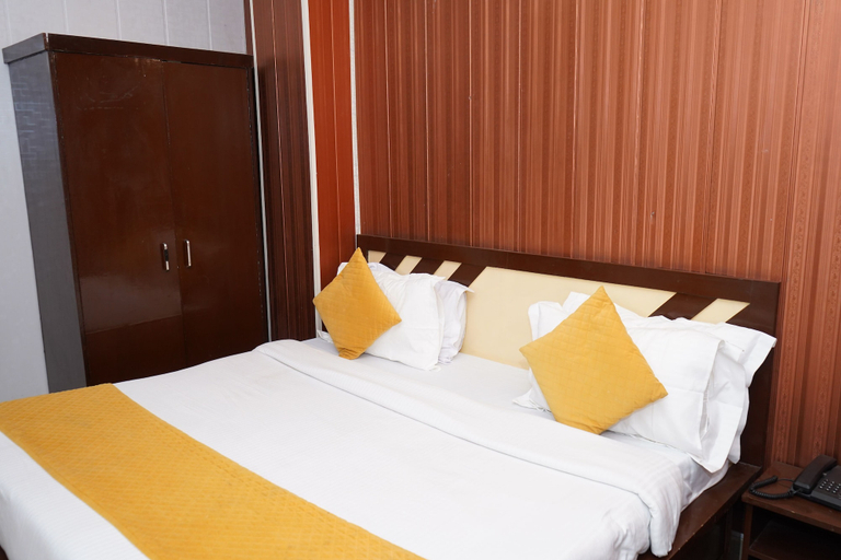 Room 4, Hotel The Bliss, Panchkula