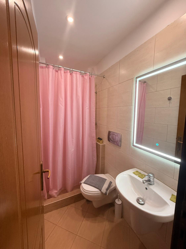 Bathroom, Hotel Akrogiali, Central Macedonia