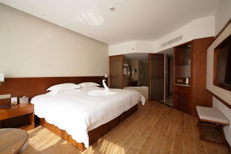 Bedroom 3, Tianmingshan Spa & Resort, Ningbo