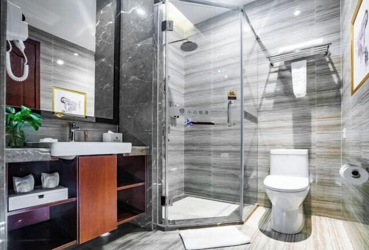 Bathroom 4, Kunlong Hot Spring Hotel, Yantai