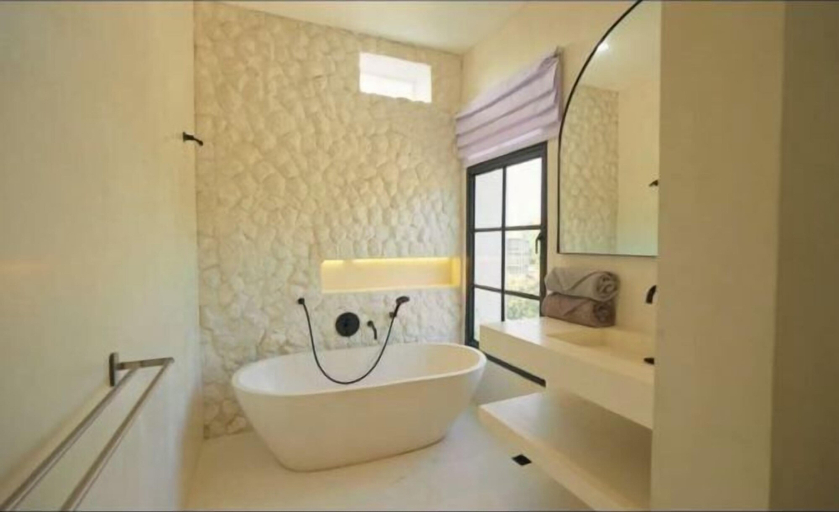Bathroom 4, Samastiti Bingin Luxury appartements steps from the beach, Badung