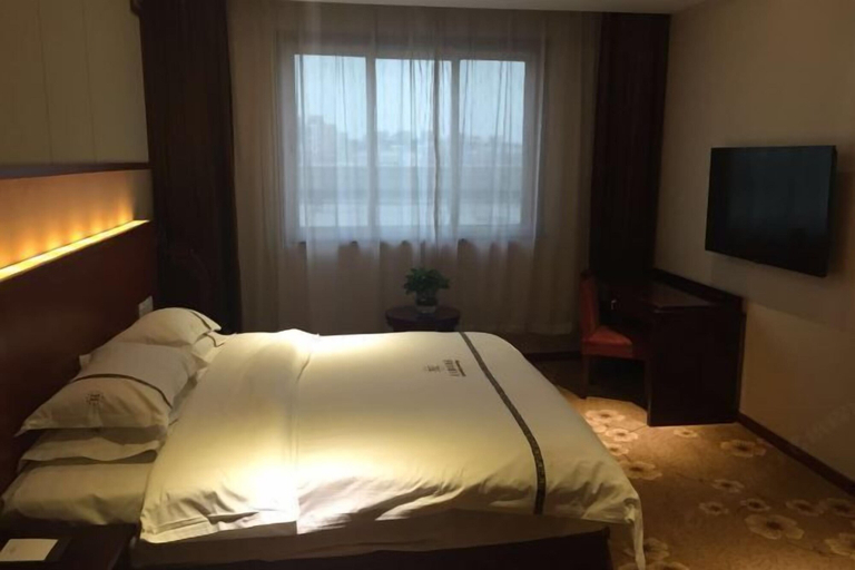 Bedroom 3, Haotian Holiday Hotel Beijing, Beijing