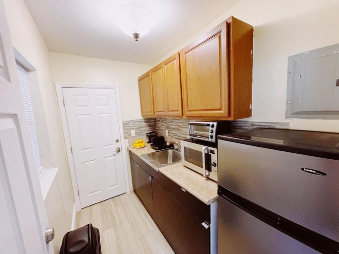 Others 5, Sea Steps Suites, Broward