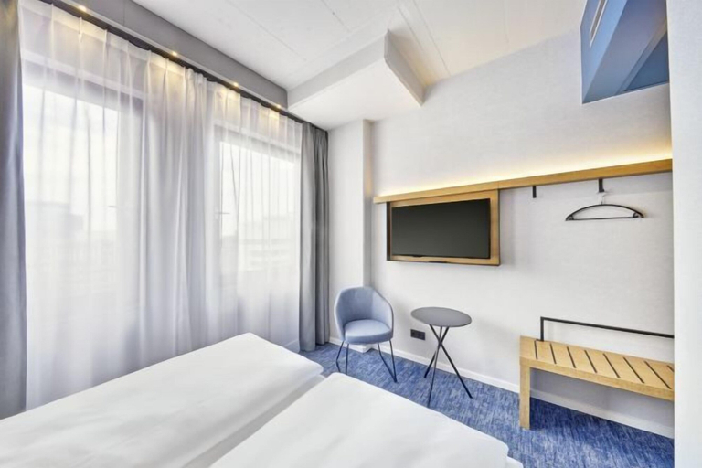 Bedroom 5, Sunday Hotel Düsseldorf Seestern, Düsseldorf