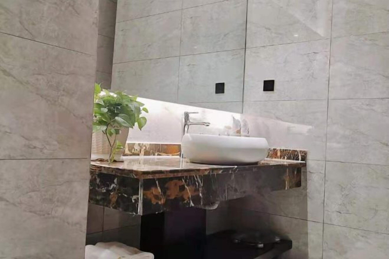 Bathroom 4, Yueyuan International Hotel, Xuancheng