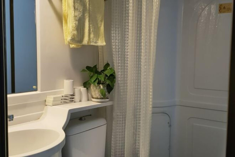 Bathroom, Jinshan Hotel, Jiuquan