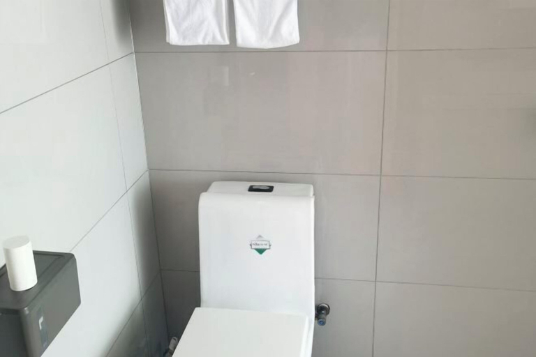 Bathroom 4, Laiyinhe Fashion Motel, Yanbian Korean