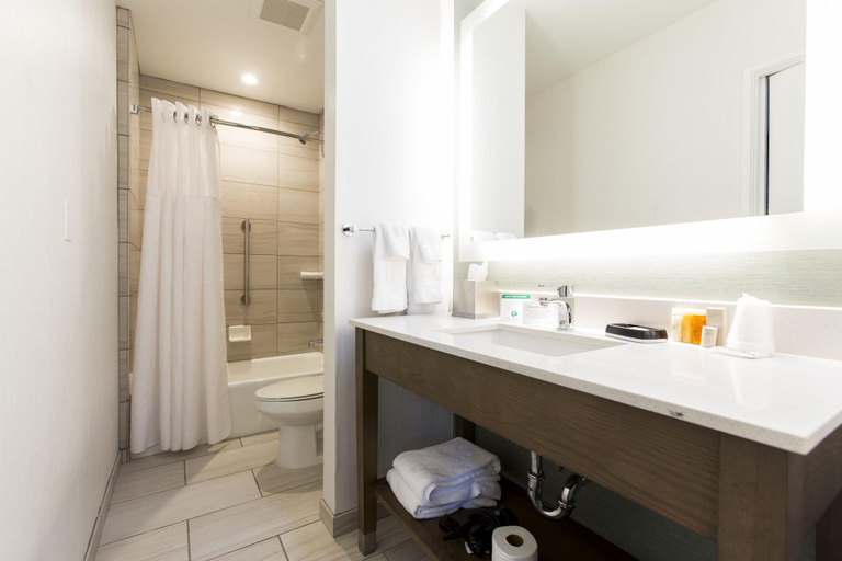Bathroom 3, Royal Palace Westwood, Los Angeles