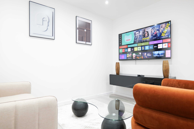 Interior, The Wembley Crown Luxe 1 Bed Flat, London
