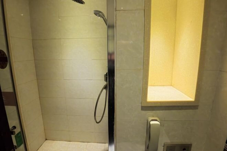 Bathroom 4, Junteng Hotel, Jinan