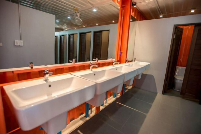 Bathroom 4, U Box Hostel, Ko Samui