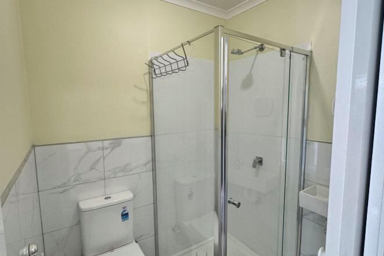 Room 5, Brandnew Comfortable Bedroom in a Beautiful Suburb, Melbourne