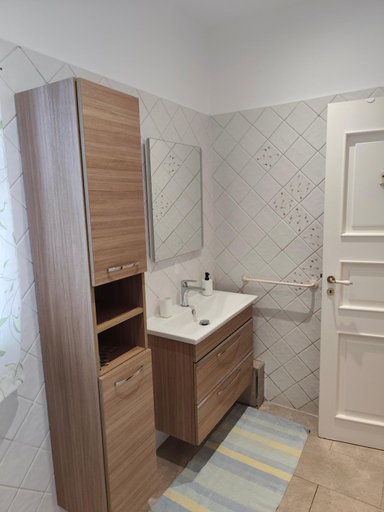 Bathroom 2, Cottage in the green, Catania