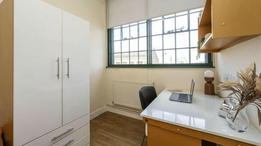 Room 4, For Students Only Rooms in Nottingham, Nottingham