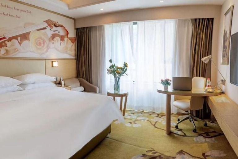 Bedroom 3, Vienna International Hotel (Liupanshui Shuicheng), Liupanshui