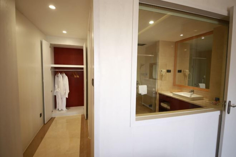 Bathroom 4, Santaishan Resort Hotel, Chenzhou