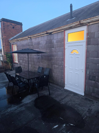 3, Glams 2beds luxury stylish apartment, Wolverhampton
