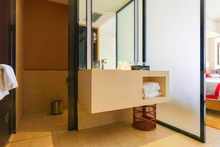 Bathroom 3, Dapeng Zhongzhou International Hotel, Hainan