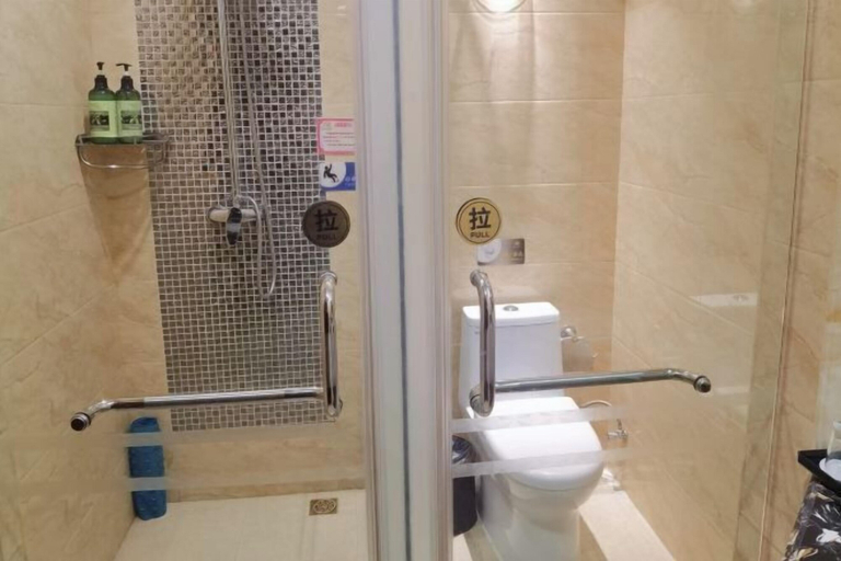 Bathroom 2, Klamar Law Rode Hotel, Karamay