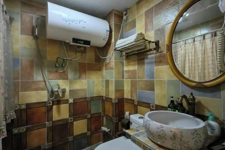 Bathroom 2, Zhongting Xiyun Hotel, Ngawa Tibetan and Qiang