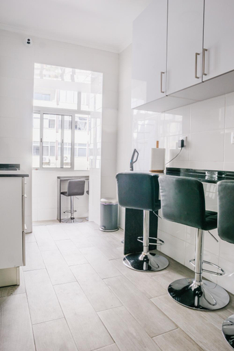 Others 5, Apartamento's Sarkar, Lisbon