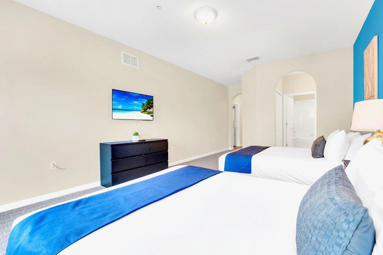 3, 2BR Condo - Pool & Games - Near Disney, Orange