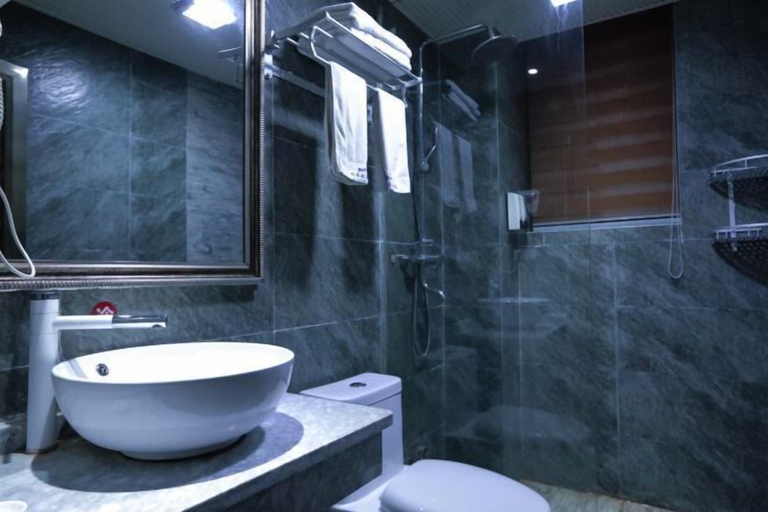 Bathroom 3, Jianhe Hot Spring Linsen Collection Theme Hotel, Qiandongnan Miao and Dong