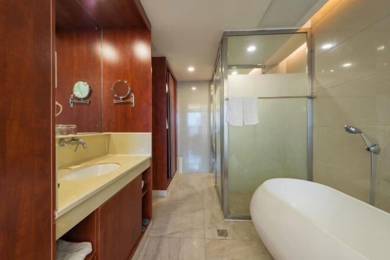 Bathroom 4, Huang Longshun Hotel, Ganzhou