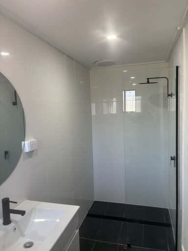 Bathroom 4, Heritage City Motor Inn, Broken Hill