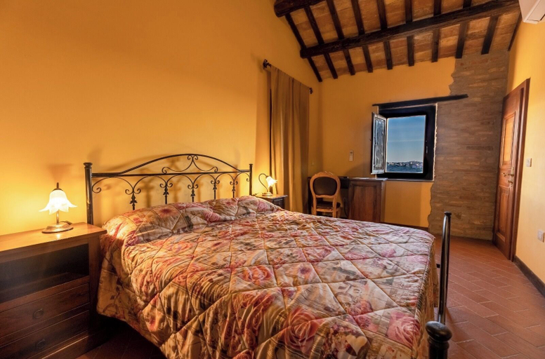 Bedroom 2, Castello di Petecciano, Teramo