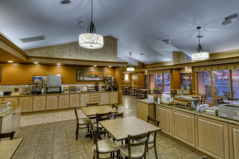 Food & Drinks 4, Accommodations By Willow Brook Lodge, Sevier