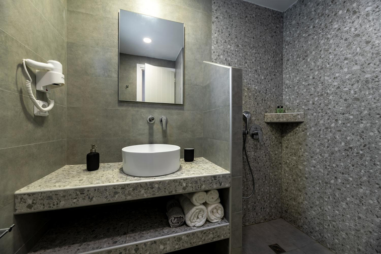 Bathroom 4, Alexandra Hotel, South Aegean
