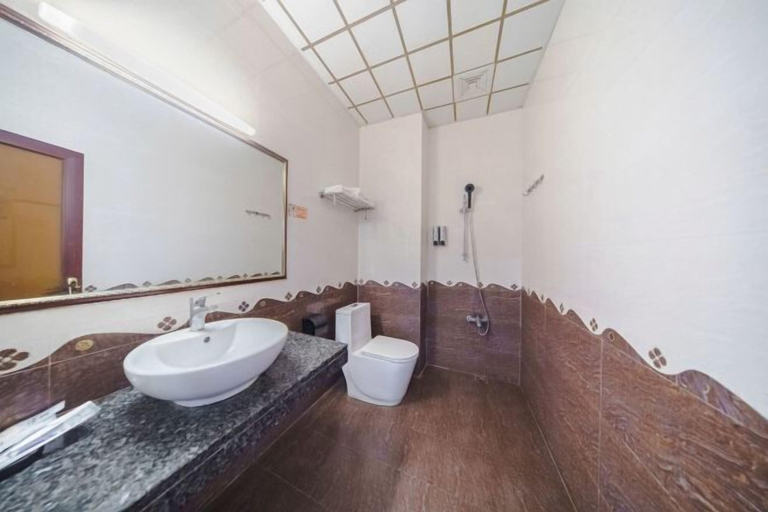 Bathroom 5, Kaililai Business Hotel, Jieyang