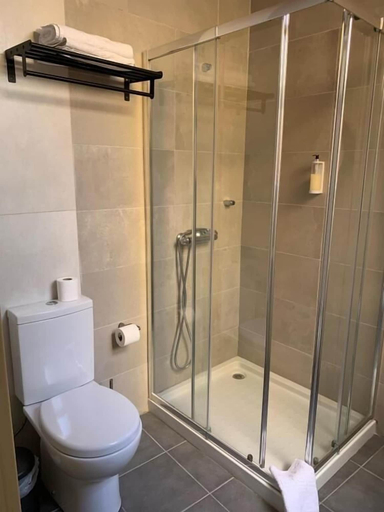Bathroom 5, Quimpecável, Figueira da Foz