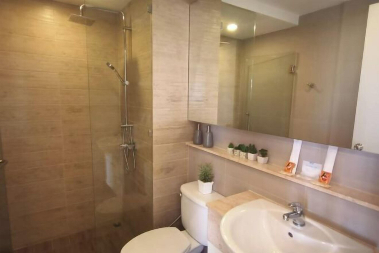 Bathroom 4, Baan Chid Haad, Muang Chon Buri