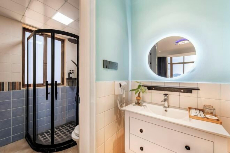 Bathroom 4, Zhujiajian Haiyu Seaview BNB, Zhoushan