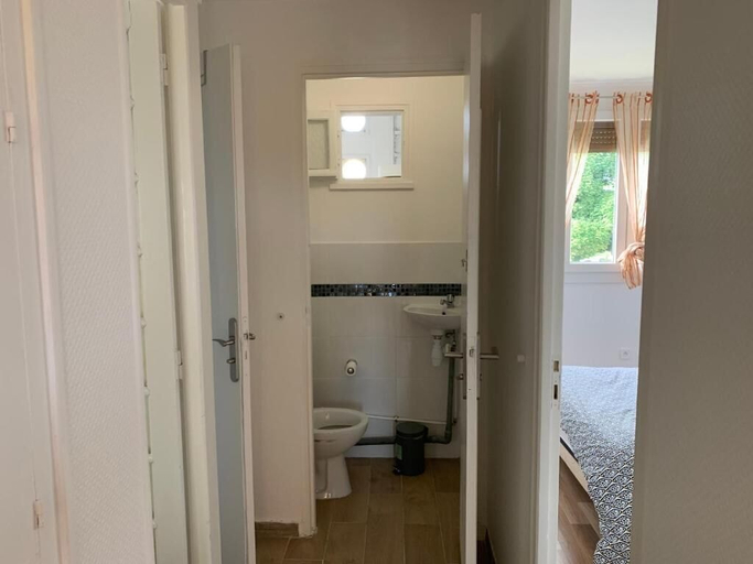 Bathroom 3, Superbe T3 spacieux, Essonne