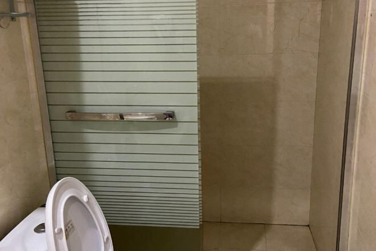 Bathroom 4, Old Village Chief Hostel, Taizhou