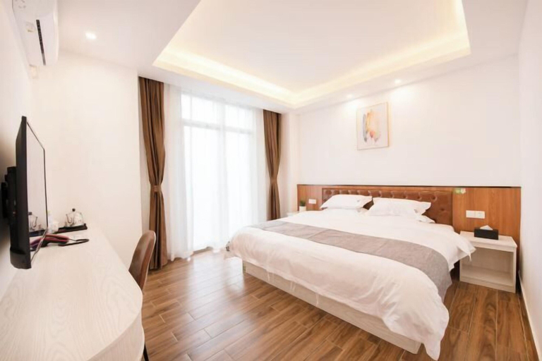 Bedroom 5, Xiaoshu Wushe Boutique Hostel, Haikou
