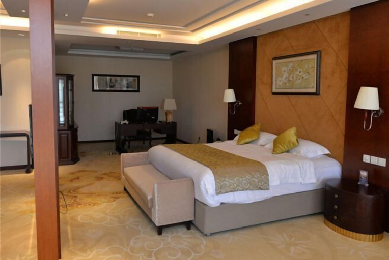 Bedroom 3, Zhongjia Palace Hot Spring Hotel, Beijing