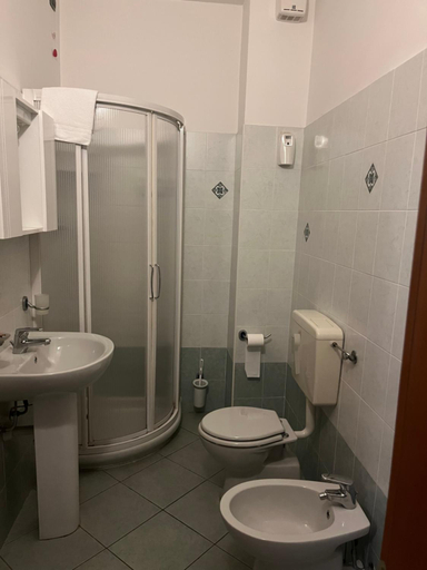 Bathroom 3, ALBERGO DELLA STAZIONE, Savona